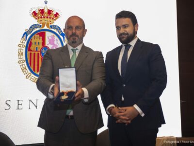 El Senado de España recibe la «Medalla de Oro» del Cante de las Minas